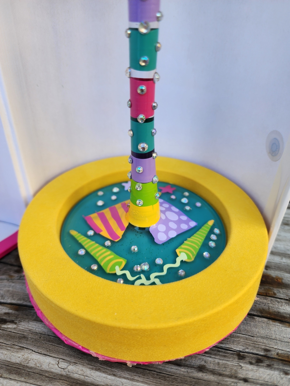Lolita Multicolor Collectible 'Celebrate' Hand-Painted & Embellished Wine Glass - Picture 4 of 9